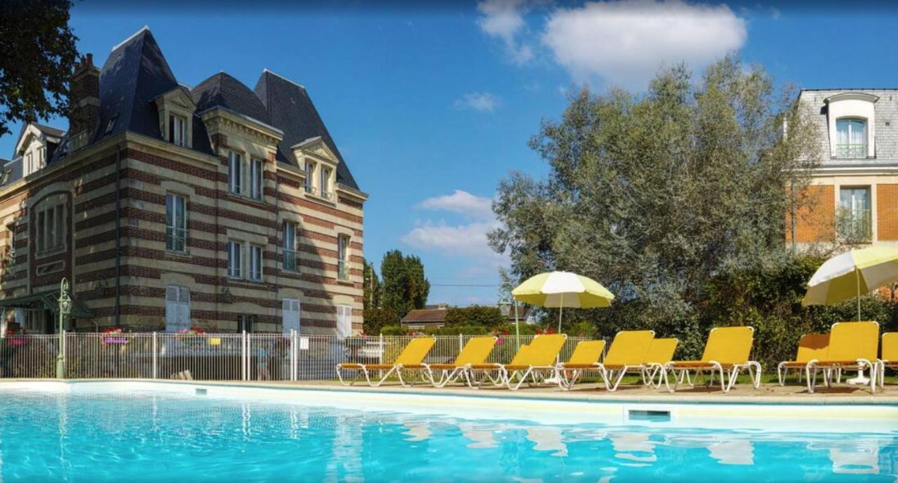Cosy Appartement Dans Une Villa Avec Piscine, Proche Du Centre Et De La Mer Cabourg Exterior photo